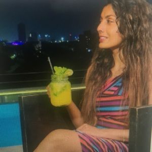 Meet your Posher, Selena